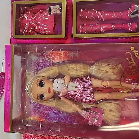 MAG Rainbow High Doll "PARIS HILTON" Fashion Doll Art Box Design Display Case - Picture 4 of 16